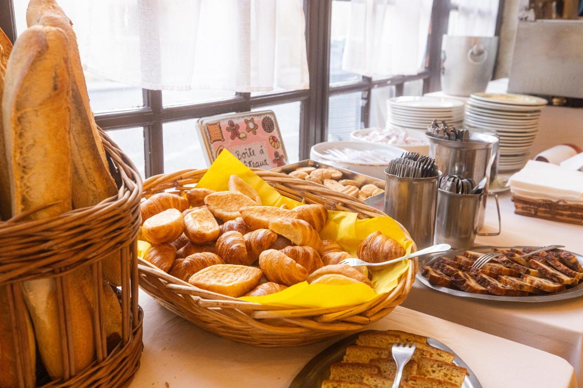 Hotel Restaurant Des Thermes Castera-Verduzan Ngoại thất bức ảnh