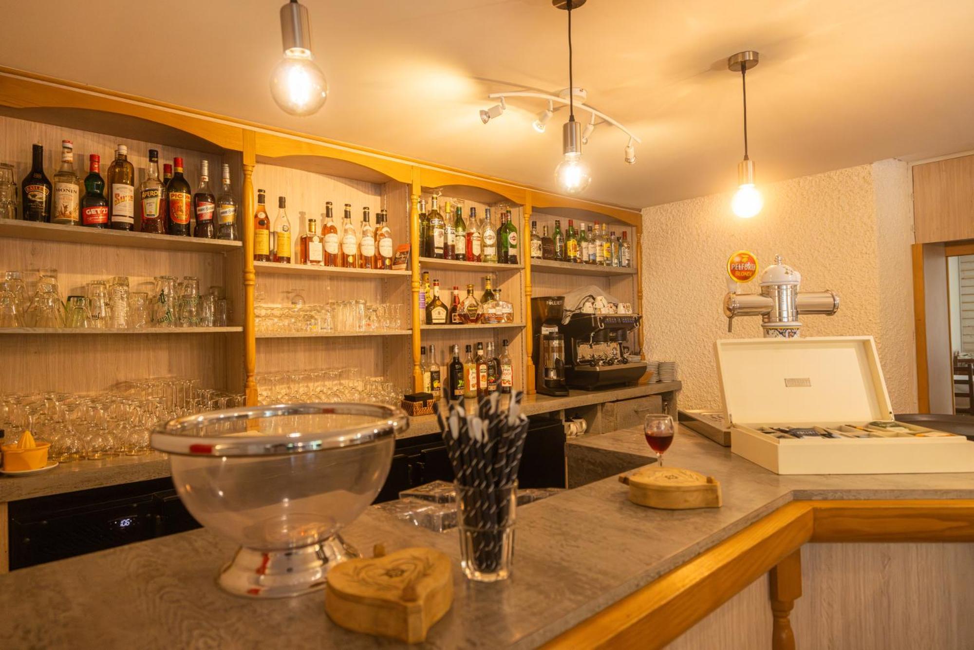 Hotel Restaurant Des Thermes Castera-Verduzan Ngoại thất bức ảnh