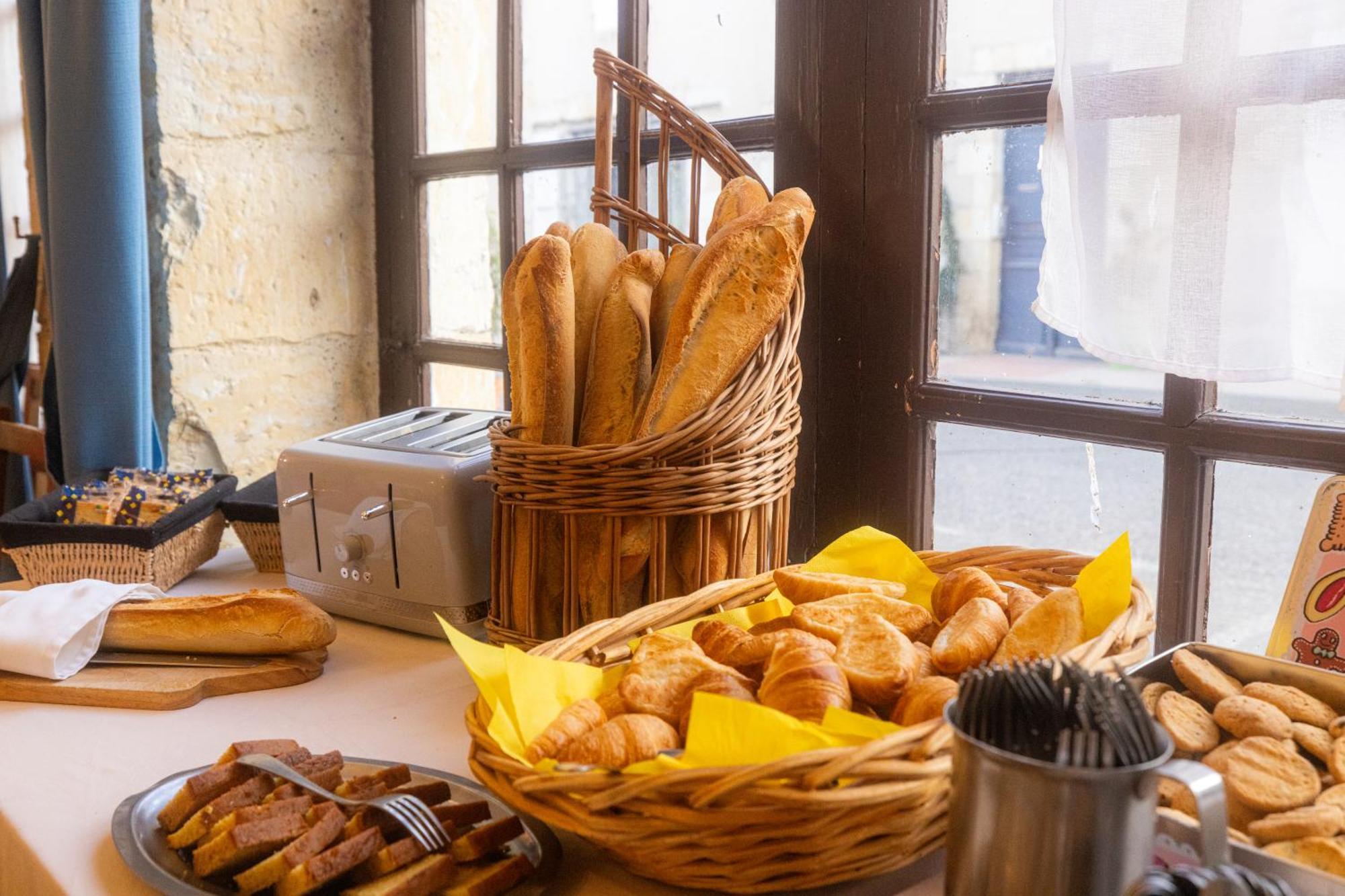 Hotel Restaurant Des Thermes Castera-Verduzan Ngoại thất bức ảnh